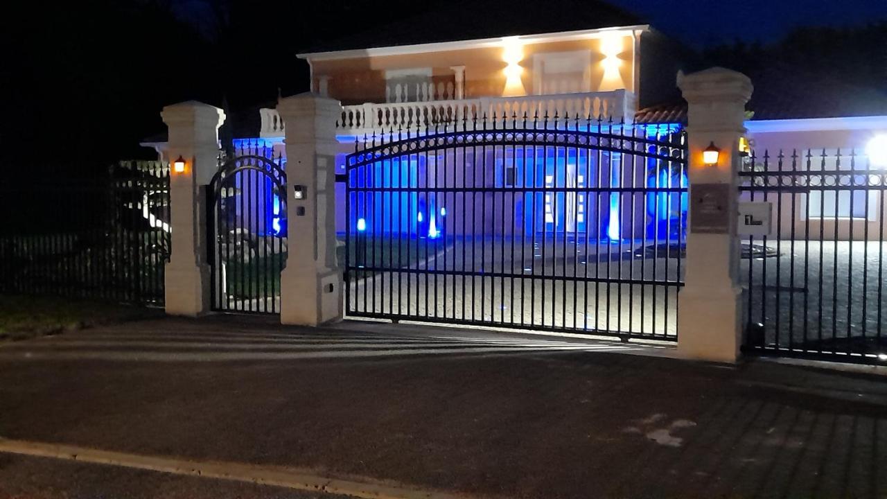 Villa Des Chenes Saint-Doulchard Exterior foto